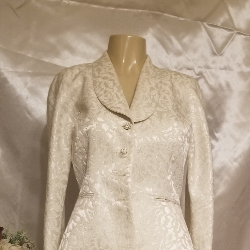 Noviello Bloom Dress Suit~Elegant ~Executive